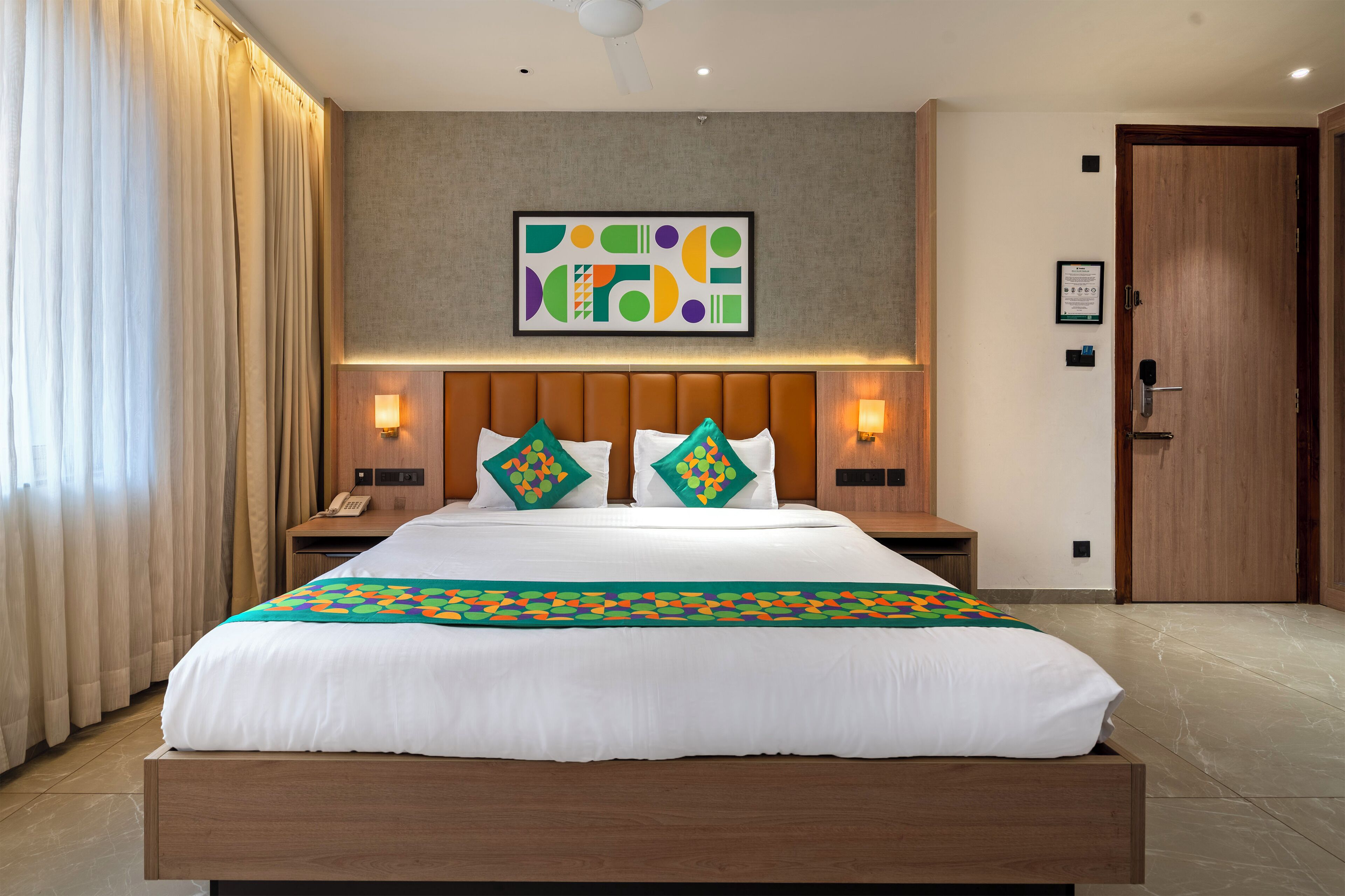 Deluxe Room | Individually furnished, desk, blackout drapes, iron/ironing board