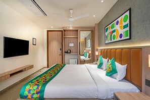 スタンダード ルーム | 客室ごとに異なるインテリア、デスク、遮光カーテン、アイロン / アイロン台