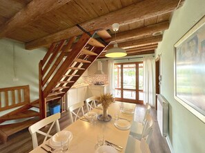 House, 3 Bedrooms, Patio, Garden View | Dining room