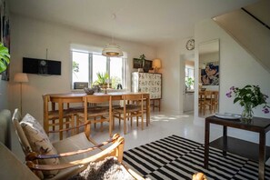 Dining - House with sea view inside the walls (Visby)