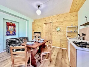 غرفة لتناول الطعام