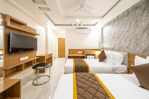 Superior Twin Room | Premium bedding, pillowtop beds, in-room safe, individually decorated