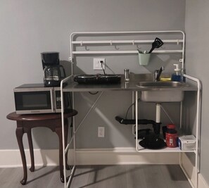 Fridge, microwave, stovetop, coffee/tea maker