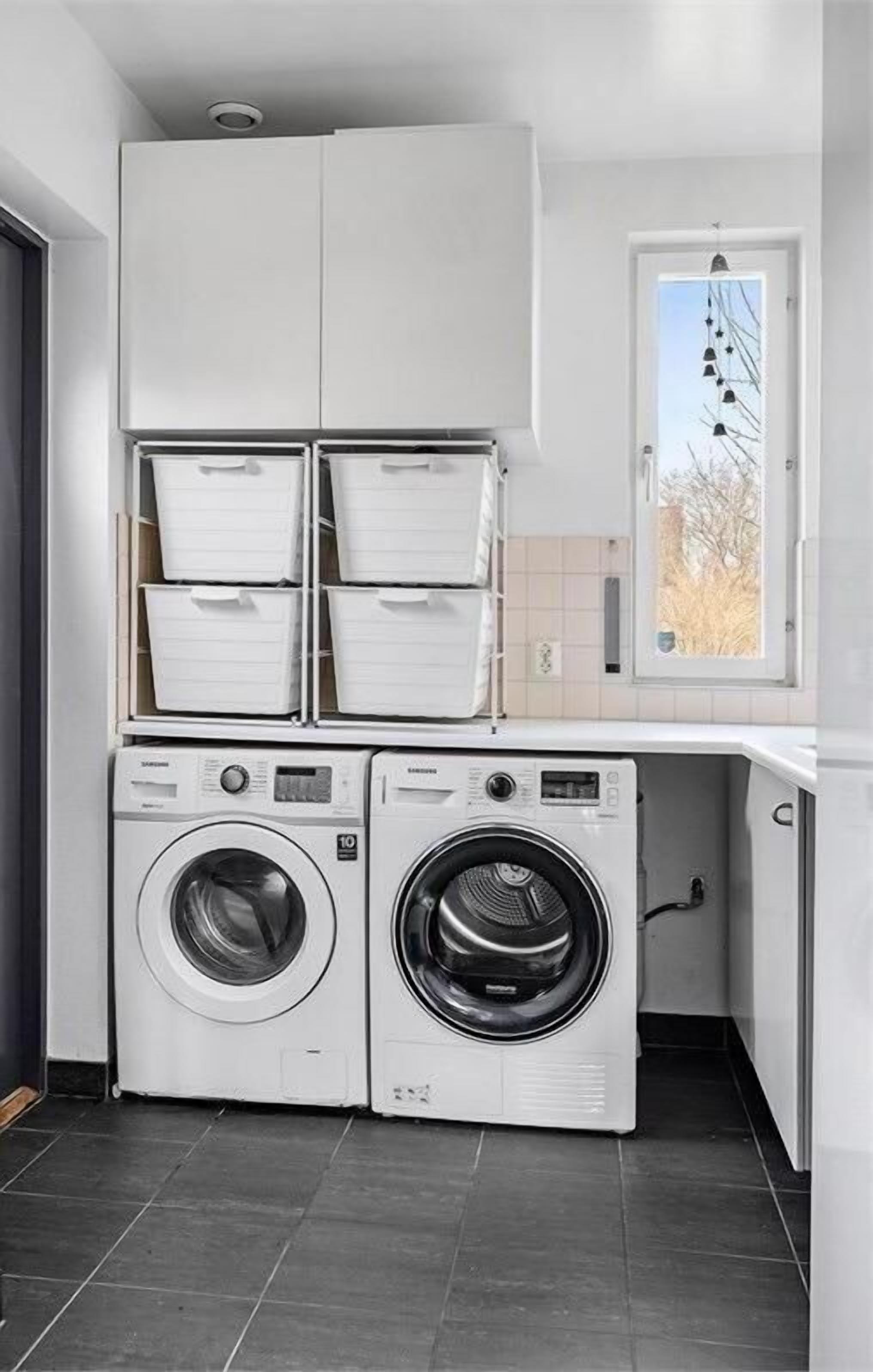 House, 5 Bedrooms, Balcony | Interior