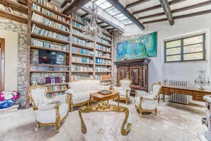 Villa, 4 Bedrooms, Private Pool | Living area