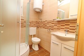 Shower, hair dryer - Holiday Home Adriatic View-Two Bedroom Apartment with Terrace and Sea View (Blato)
