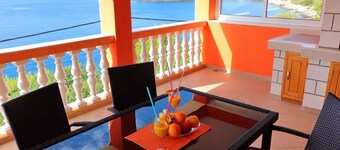 Holiday Home Adriatic View-Two Bedroom Apartment with Terrace and Sea View