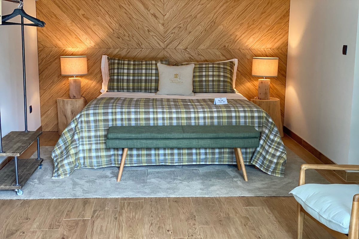 Superior Double Room, Vineyard View (Quarto 6) | Soundproofing, free WiFi, bed sheets