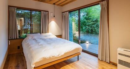 A vacation rental where you can enjoy the sauna, BBQ, and bonfire