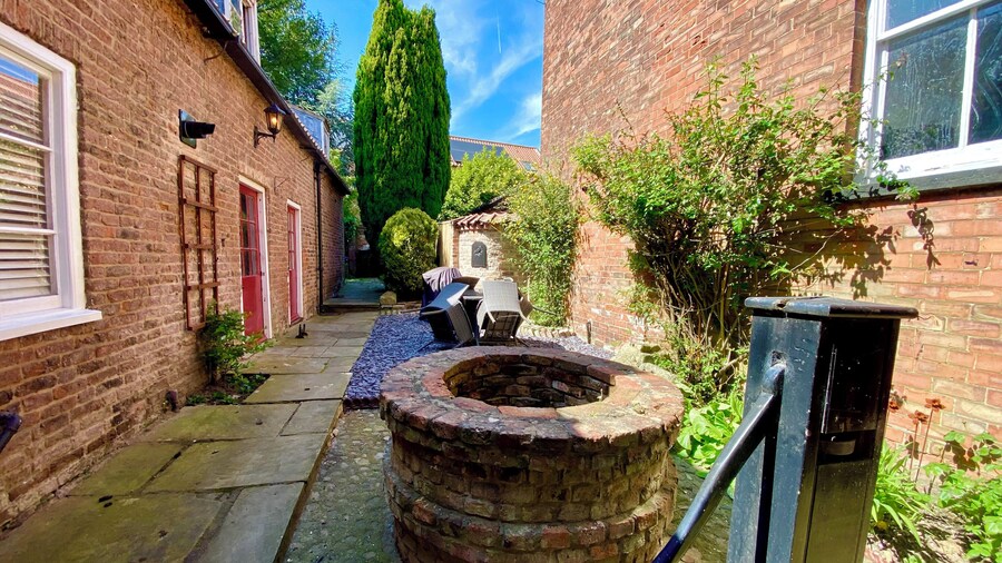 Papist Hall Cottages