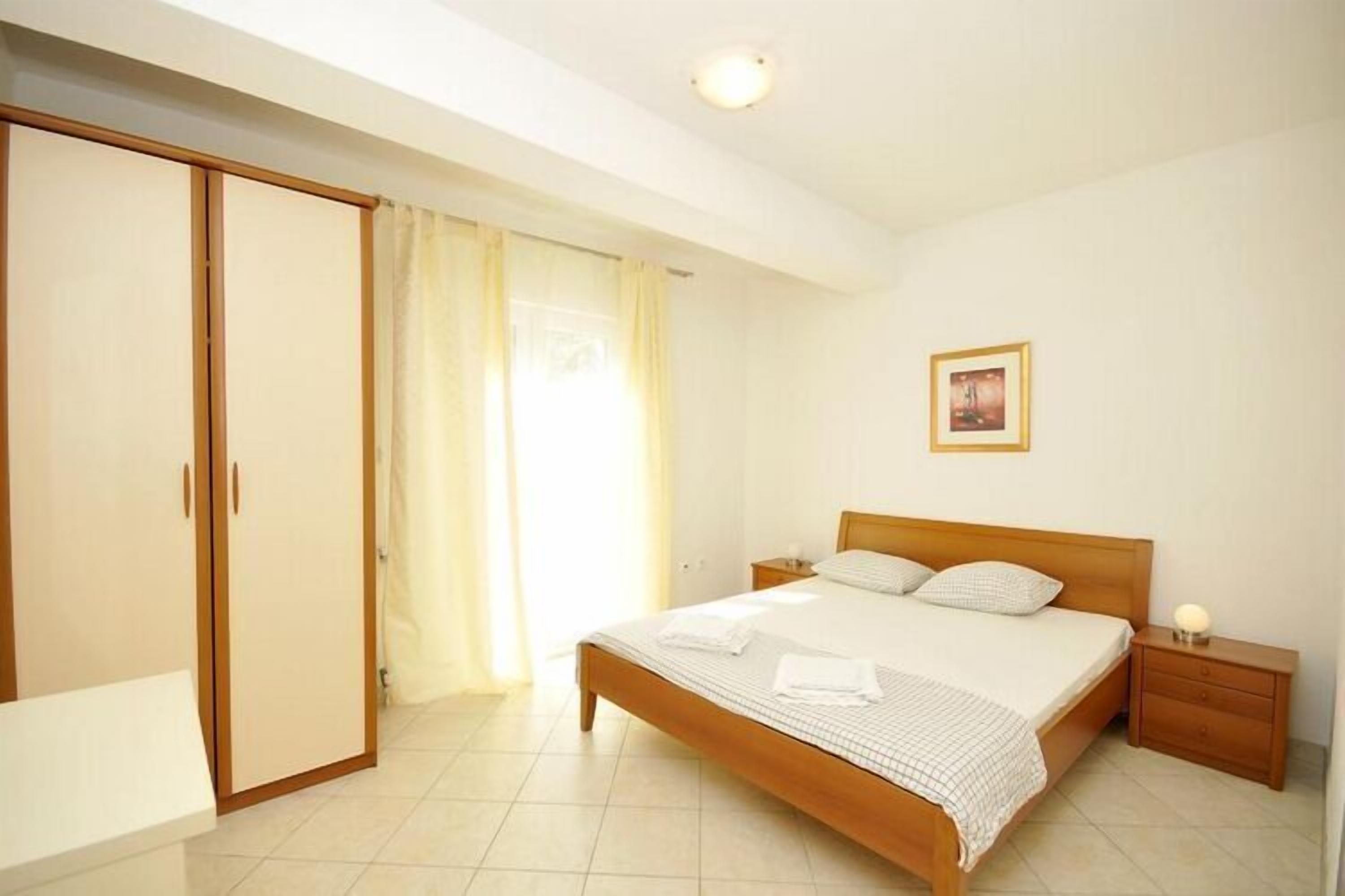2 bedrooms, WiFi (free)