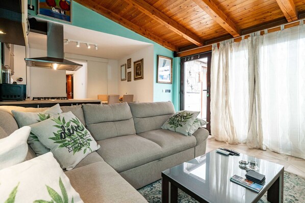 تلفزيون ذكي