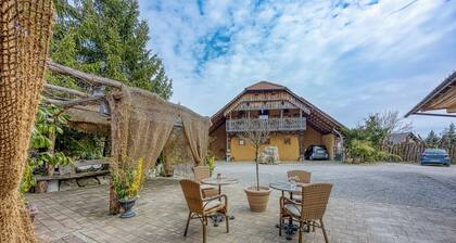 Luxury Glamping House Pia