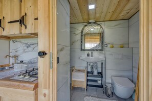 Maison Familiale, plusieurs chambres (Luxury Glamping House Pia) | Salle de bain