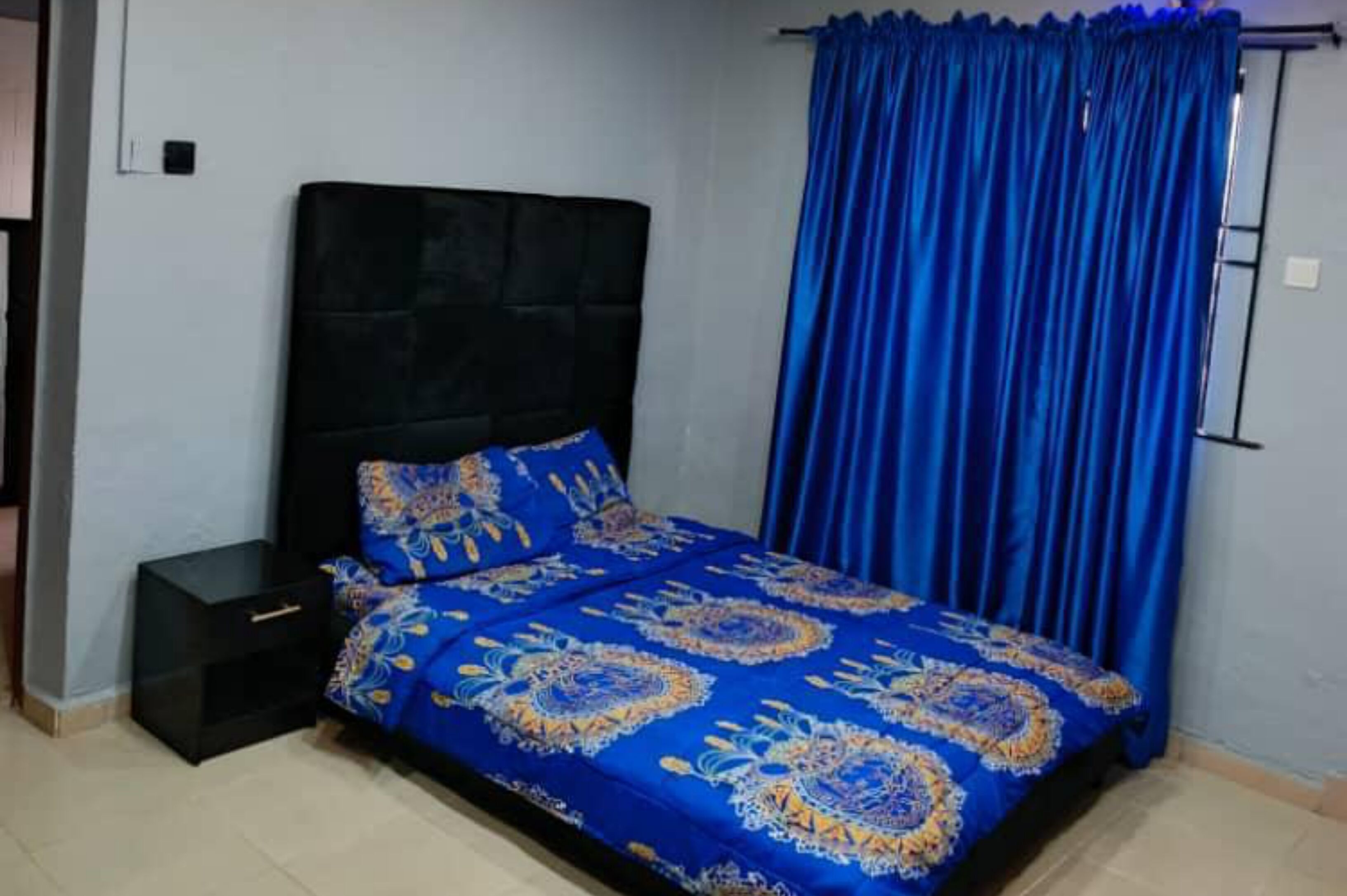 2 bedrooms, bed sheets