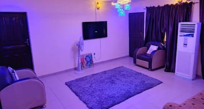 Fairways Apartments: 2 bedroom apartment 10 mins from Winners Chapel Ota