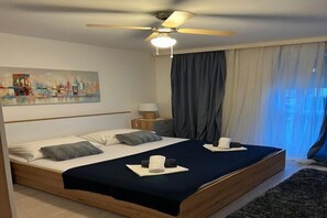 Bügeleisen/Bügelbrett, kostenloses WLAN