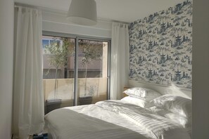 Bügeleisen/Bügelbrett, kostenloses WLAN