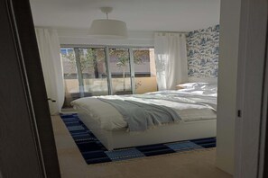 1 habitación, tabla de planchar con plancha y wifi gratis 