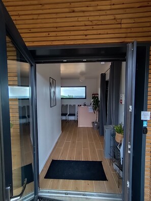 Interior - Country estate with fallow deer (Busque)