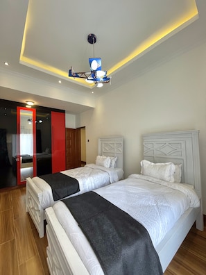 5 bedrooms, iron/ironing board, free WiFi, bed sheets