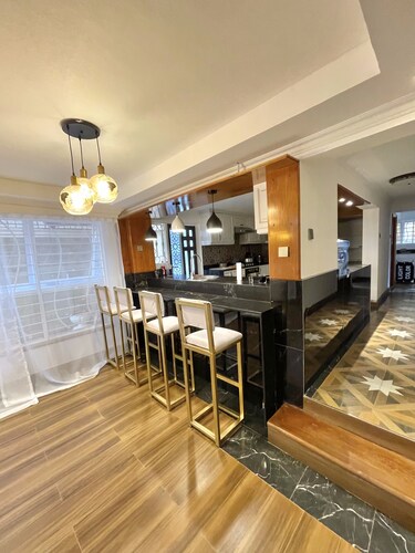 Cosy Stylish Hidden 5 Bedroom Gem Near Trm/Garden City