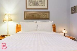 2 slaapkamers, een bureau, een strijkplank/strijkijzer, gratis wifi