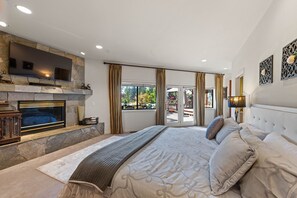 4 bedrooms, free WiFi, bed sheets - Incline Lakeside Haven (Incline Village)