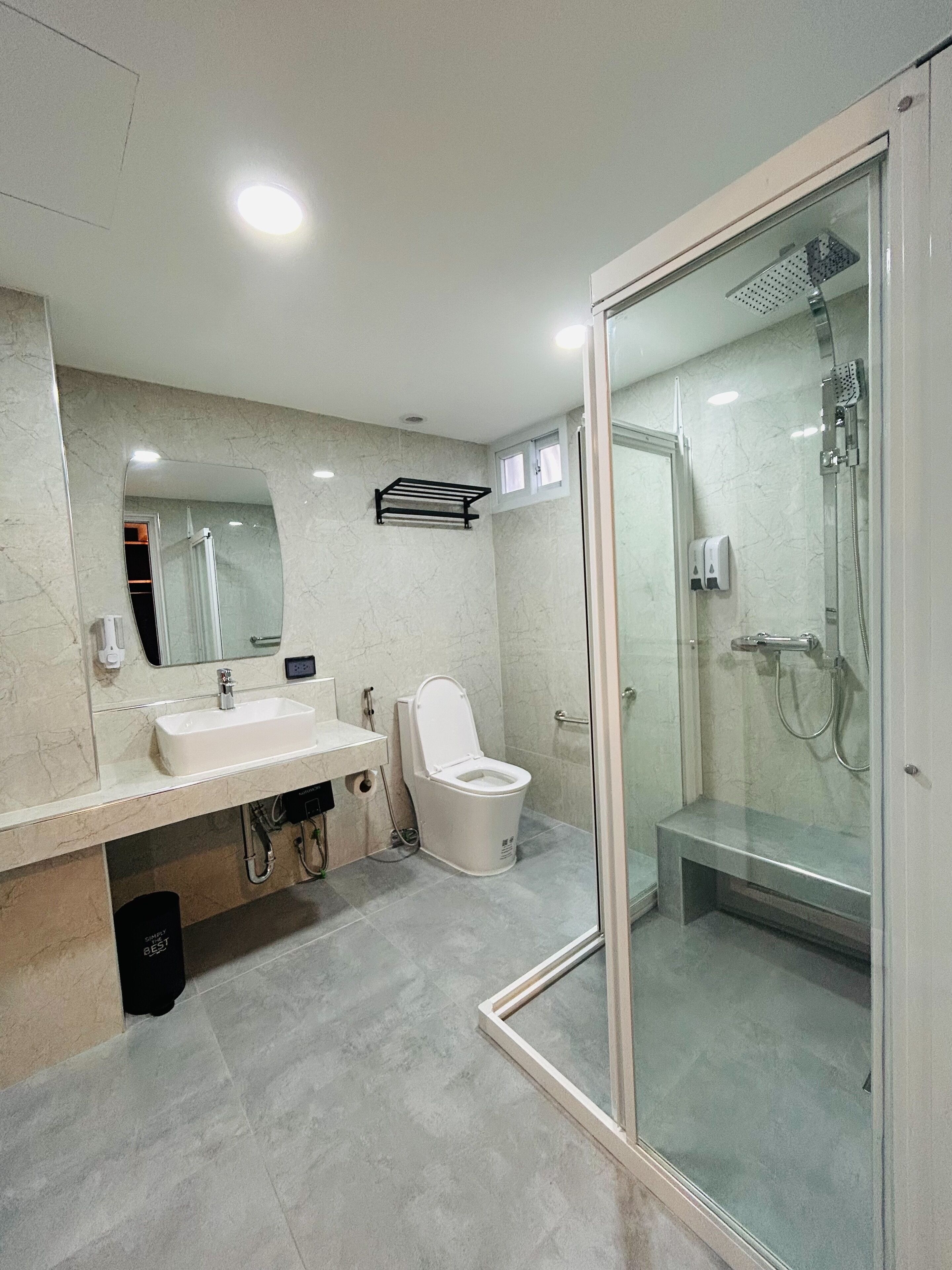 Photo - Emiri Hotel - Nana Bangkok