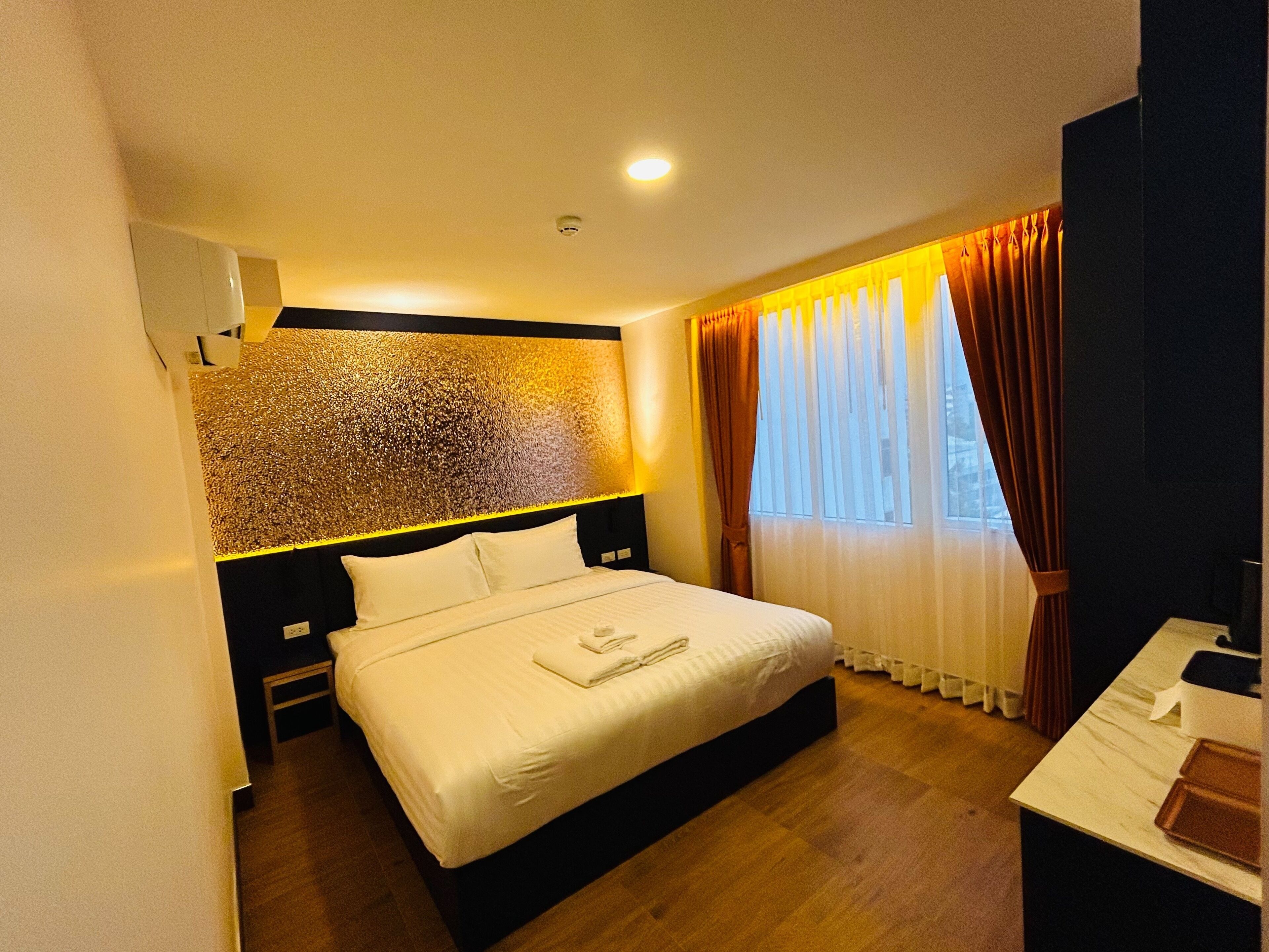 Photo - Emiri Hotel - Nana Bangkok
