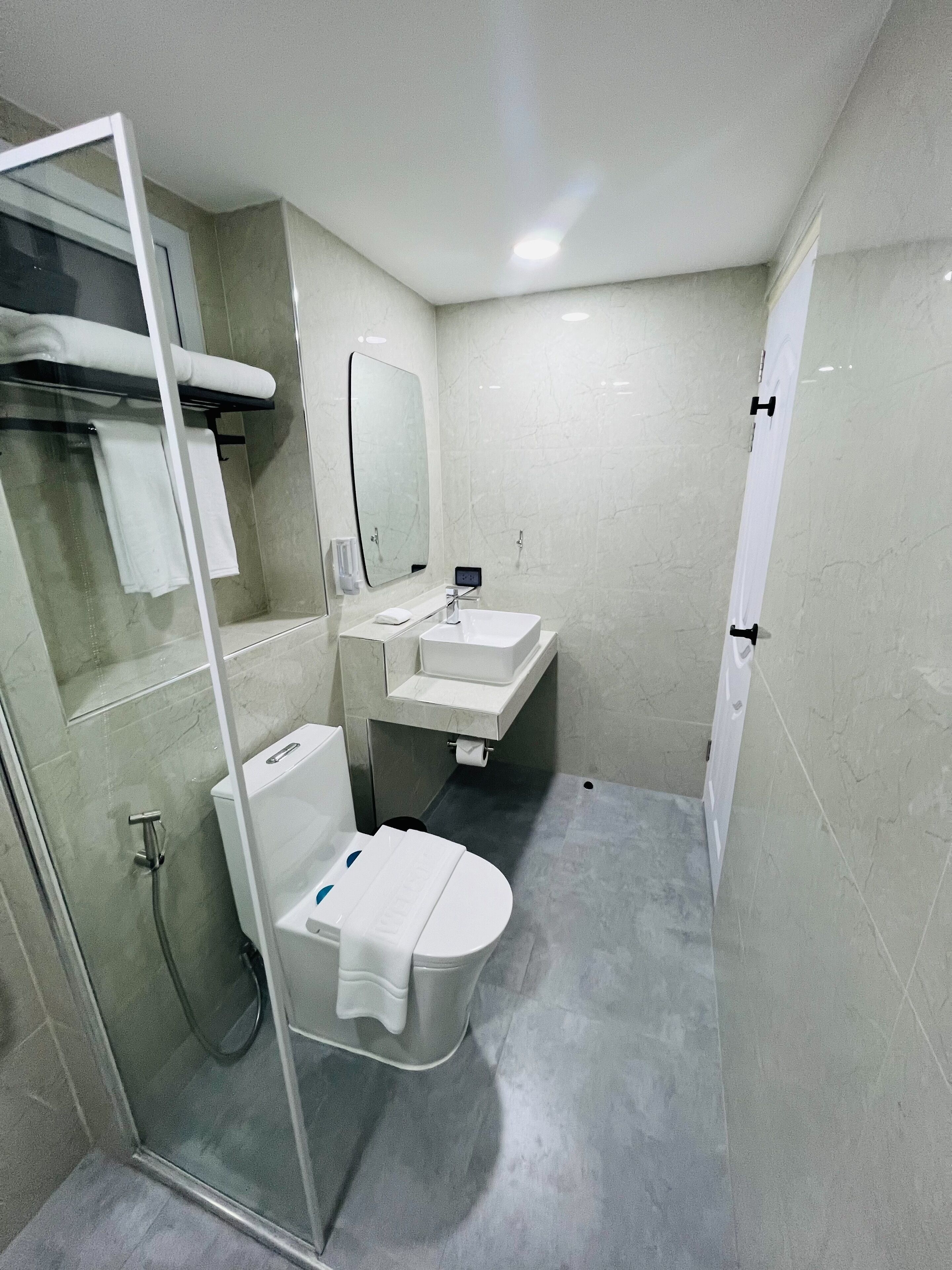Photo - Emiri Hotel - Nana Bangkok