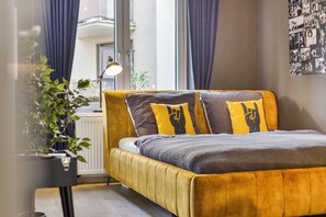 1 bedroom, iron/ironing board, bed sheets - Rock meets Ruhrpott @Cordis Sky (Essen)