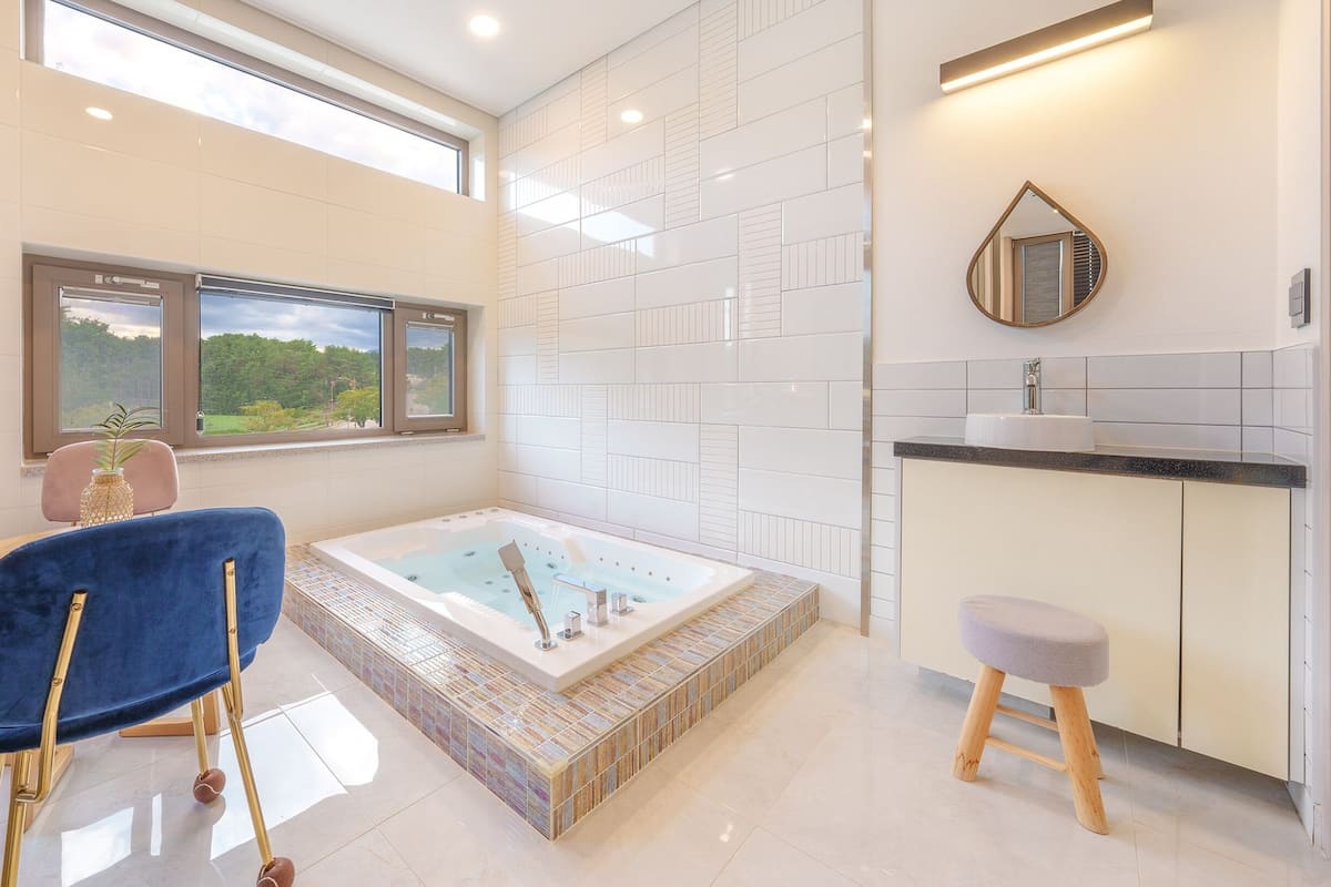 Basic Room, 1 Bedroom (Room 302) | 1 bilik tidur, Wi-fi percuma 