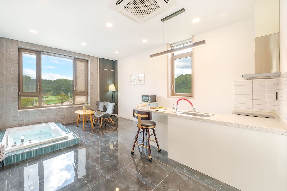 Basic Room, 1 Bedroom (Room 303) | 1 bedroom, free WiFi