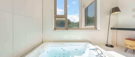 Chambre, 1 chambre (Room 301)