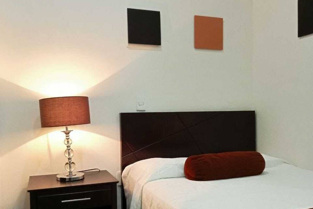 Traditional Room, Mixed Dorm, Non Smoking, Private Bathroom