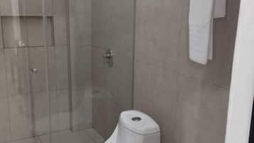Comfort Room, Ensuite | Bathroom