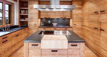 Beautiful Alpine Luxury Flat in Rougemont