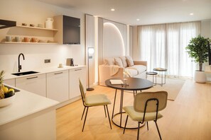 55-inch Smart TV with digital channels - Vita Home Lanzarote I Deluxe Apartments (Arrecife)