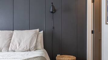 4 bedrooms, iron/ironing board, travel crib, free WiFi