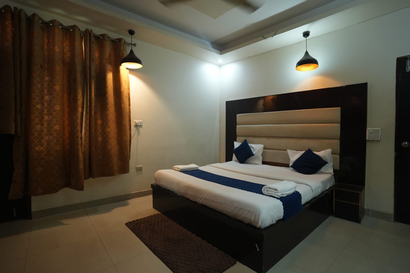 Deluxe Room | Free WiFi