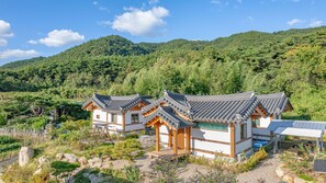 Exterior - Gyeongju Adamwon Hanok Dokchae Pension (Gyeongju)