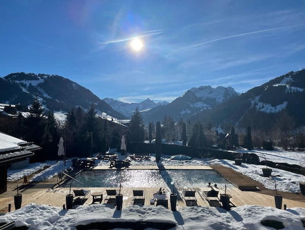Apartment | Pool | Outdoor pool - Luxurious Alpine Flat With Hotel Amenities (Saanen)