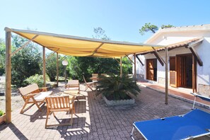 Family House, Multiple Bedrooms, Sea Facing (Villino Saline) | Terrace/patio - Villino Saline (Orbetello)