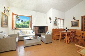 Family House, Multiple Bedrooms, Sea Facing (Villino Saline) | Interior - Villino Saline (Orbetello)