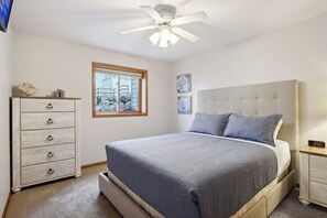 2 Schlafzimmer, Bügeleisen/Bügelbrett, kostenloses WLAN, Bettwäsche