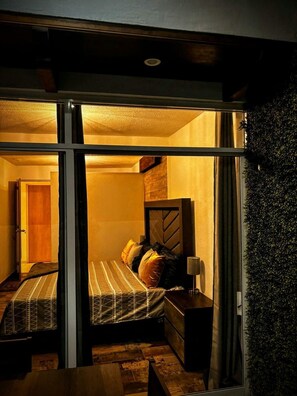 2 bedrooms