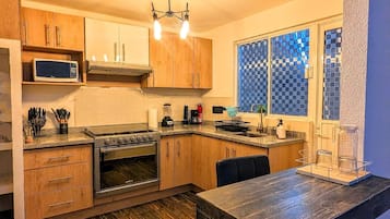 Fridge, microwave, oven