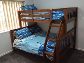 4 habitaciones, wifi y ropa de cama 