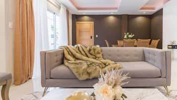 Apartment, 3 Bedrooms, Balcony | Living room